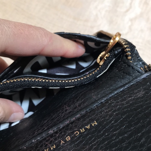 Marc Jacobs Card Checkbook Wallet Holder Black Wristlet - Picture 4 of 13